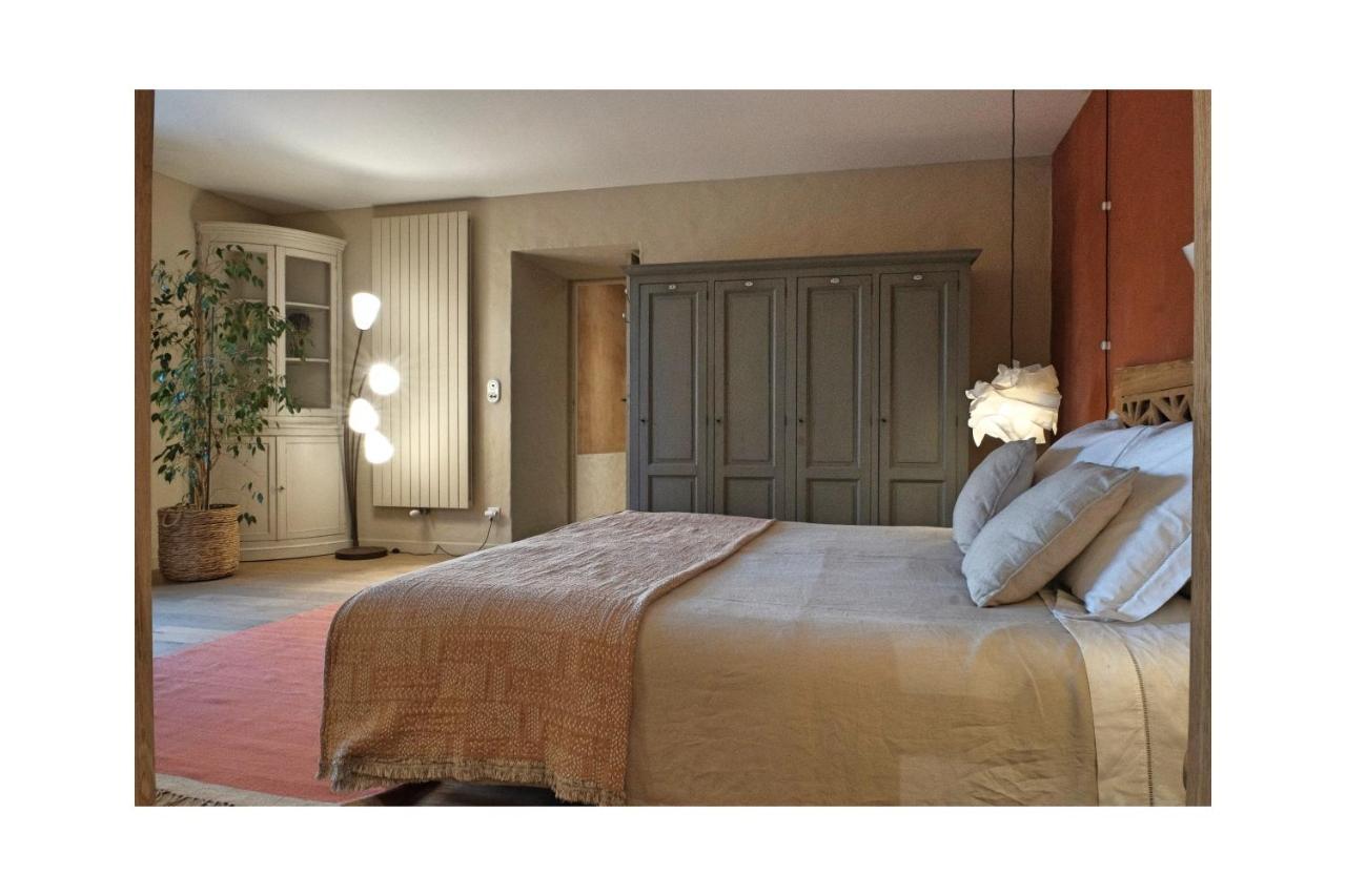 Bed and Breakfast Les Jardins De Sitaara Cucuron Esterno foto