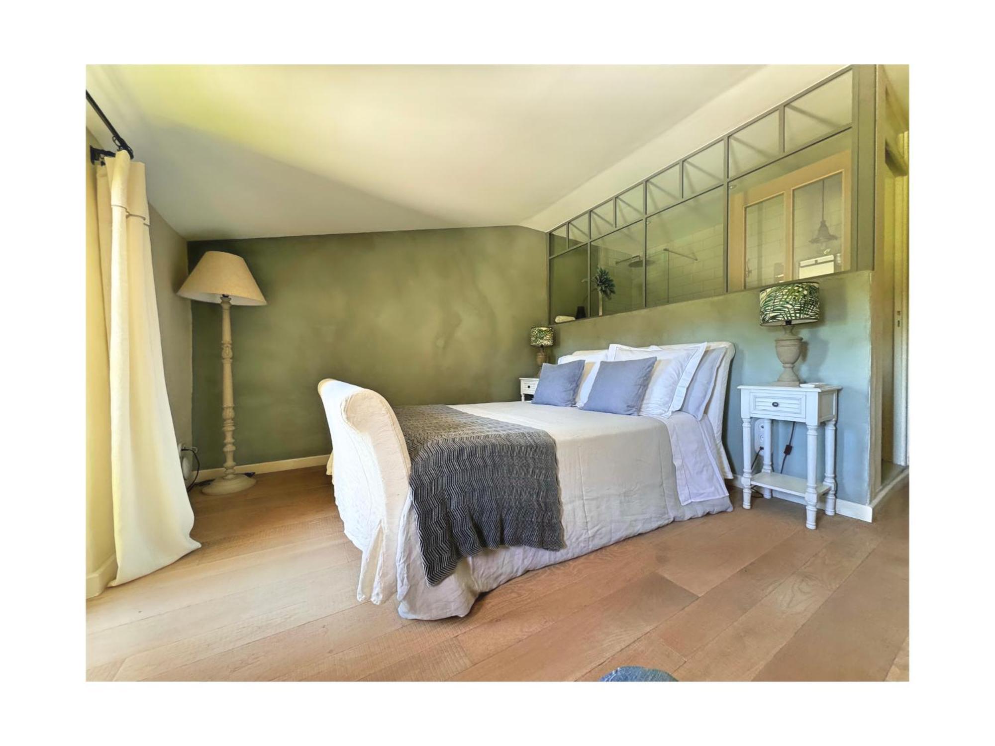 Bed and Breakfast Les Jardins De Sitaara Cucuron Esterno foto