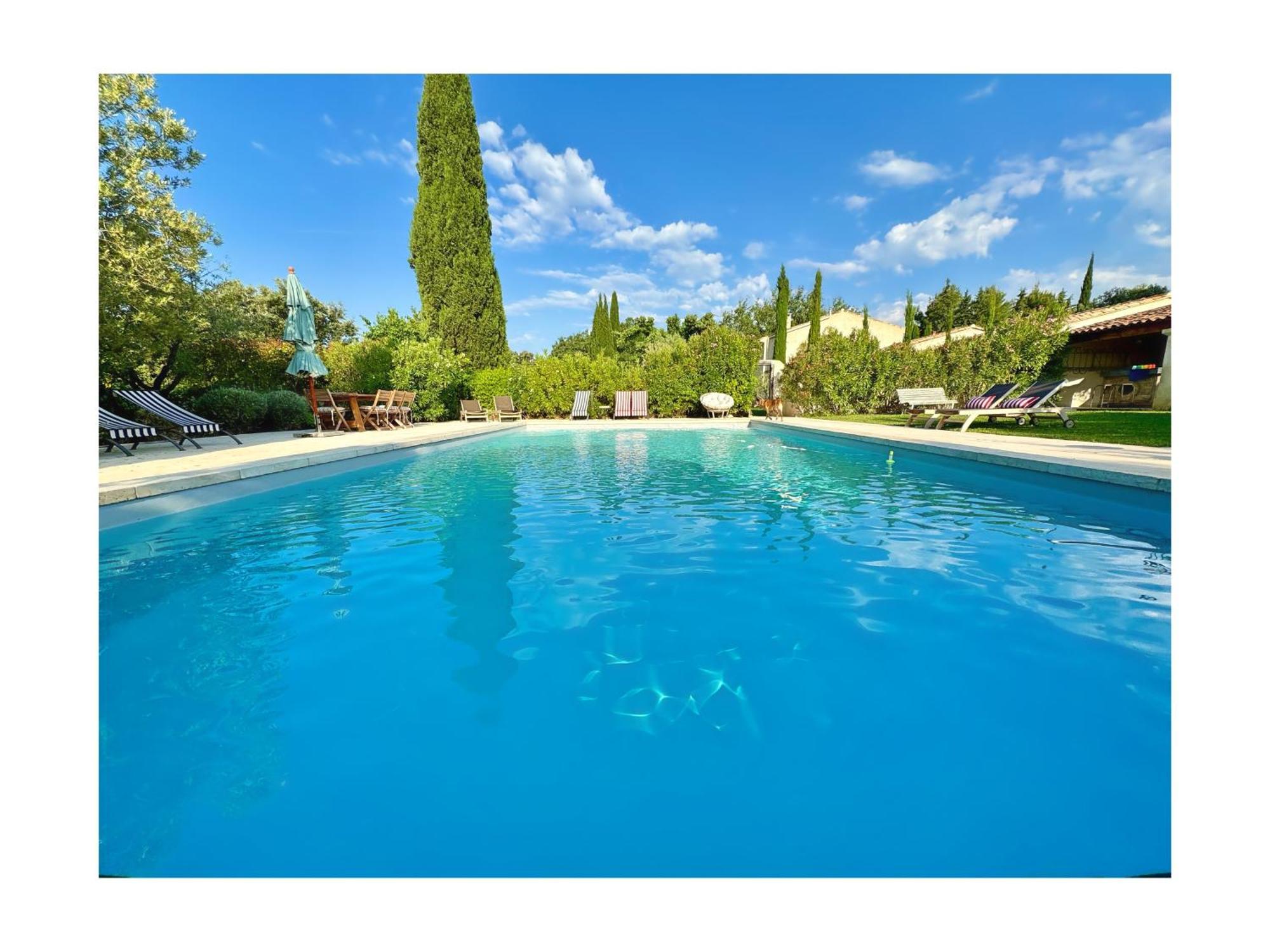 Bed and Breakfast Les Jardins De Sitaara Cucuron Esterno foto